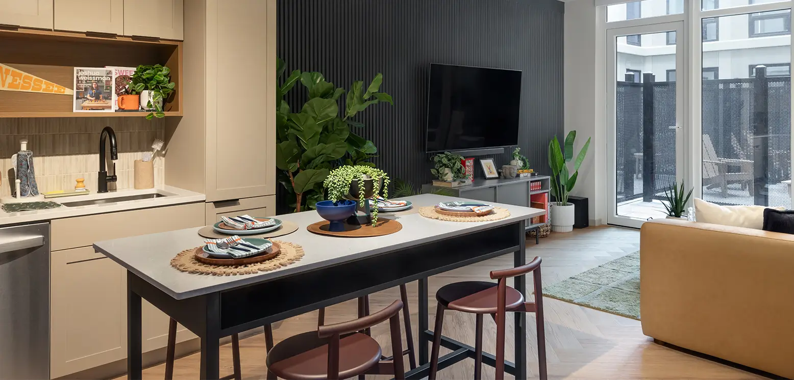 apartment featuring an open floorplan